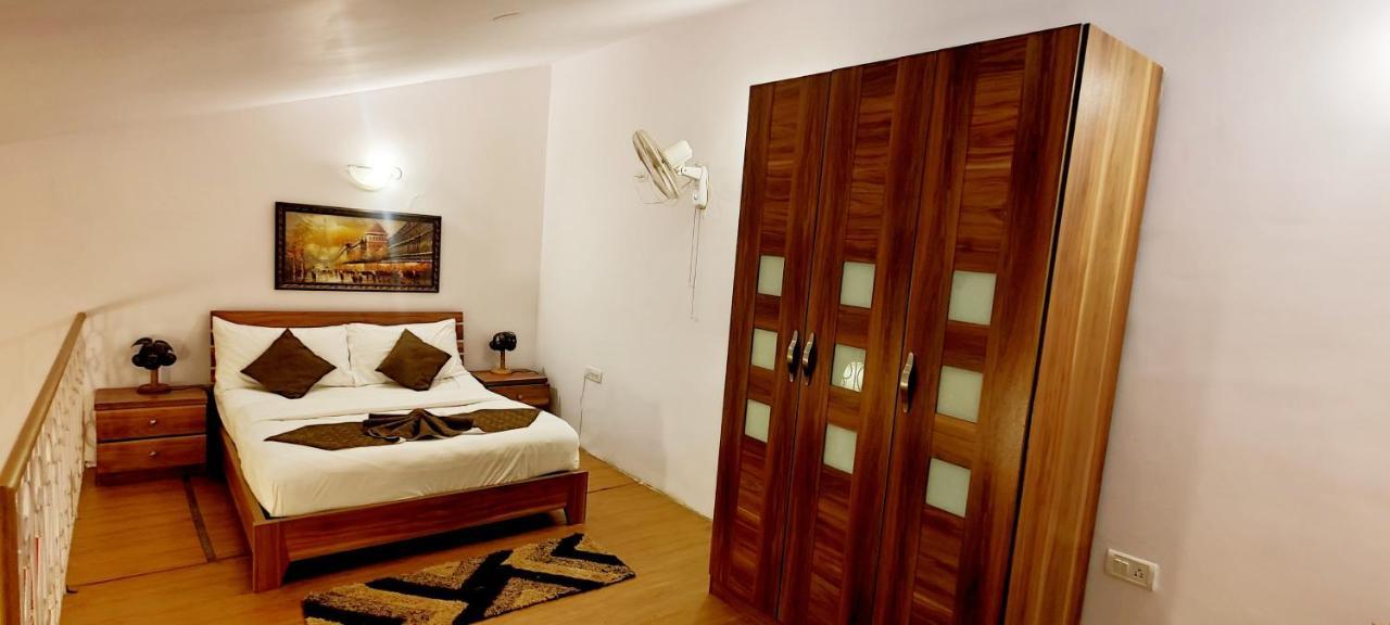 Wtf My House Hotell Baga Exteriör bild